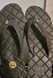 Reef flip flop sandals